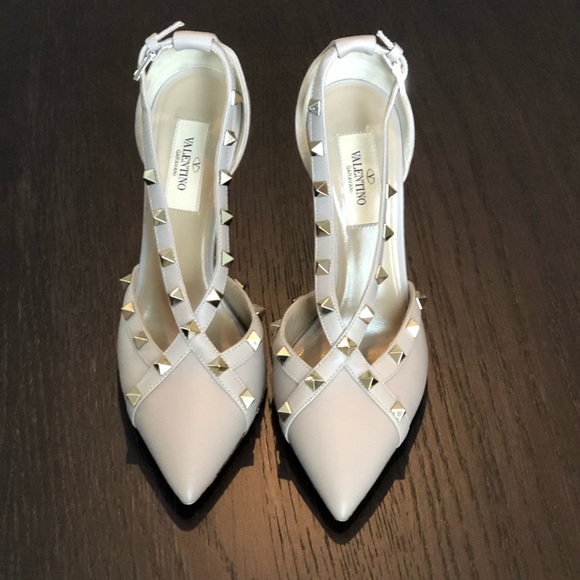 Valentino Garavani Shoes - 🎉HP🎉 Rare Valentino D’ORSEY ROCKSTUD